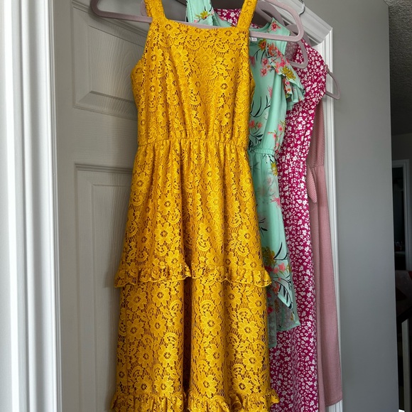 Large lot girls dressy dresses and rompers, size 10 - Picture 3 of 6